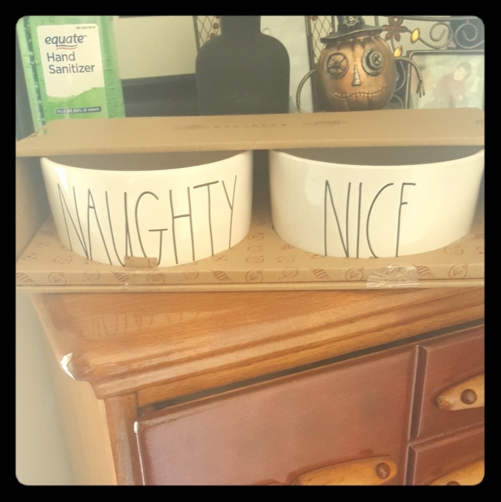 2 bowls